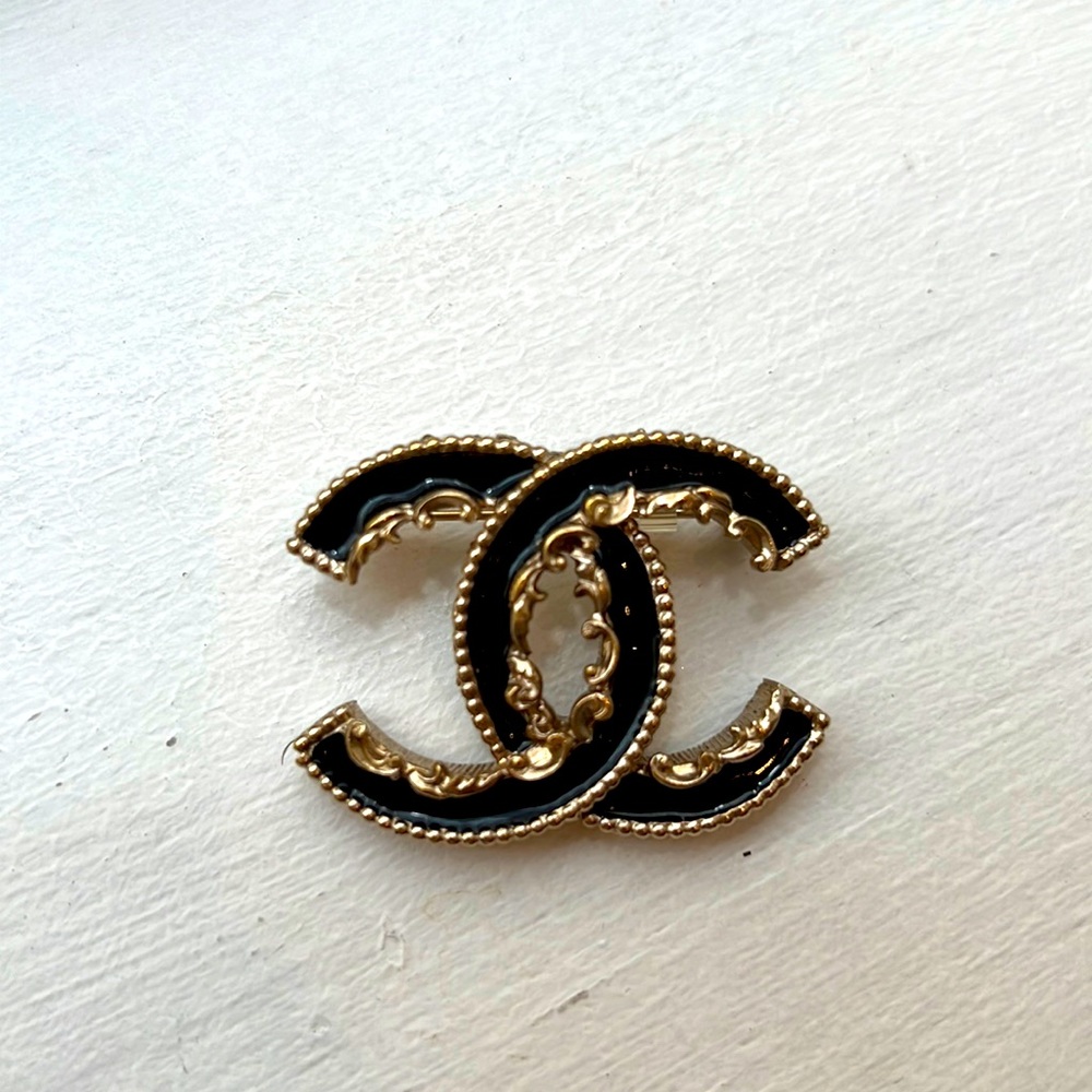 CHANEL Brooch AUTHENTIC